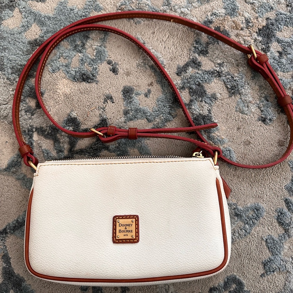 Dooney & bourke cream purse